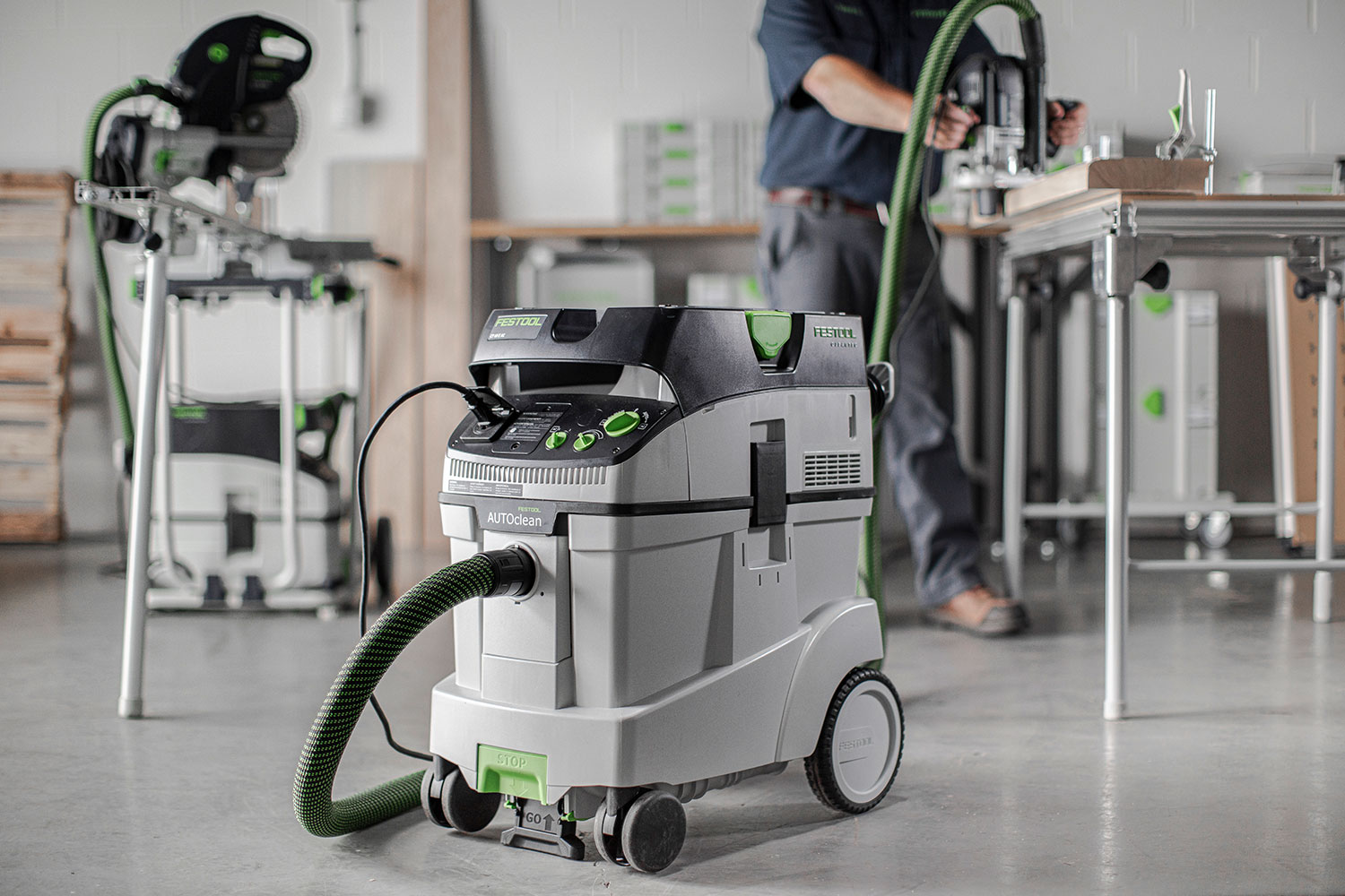 Using a Festool extractor with a range of power tools.