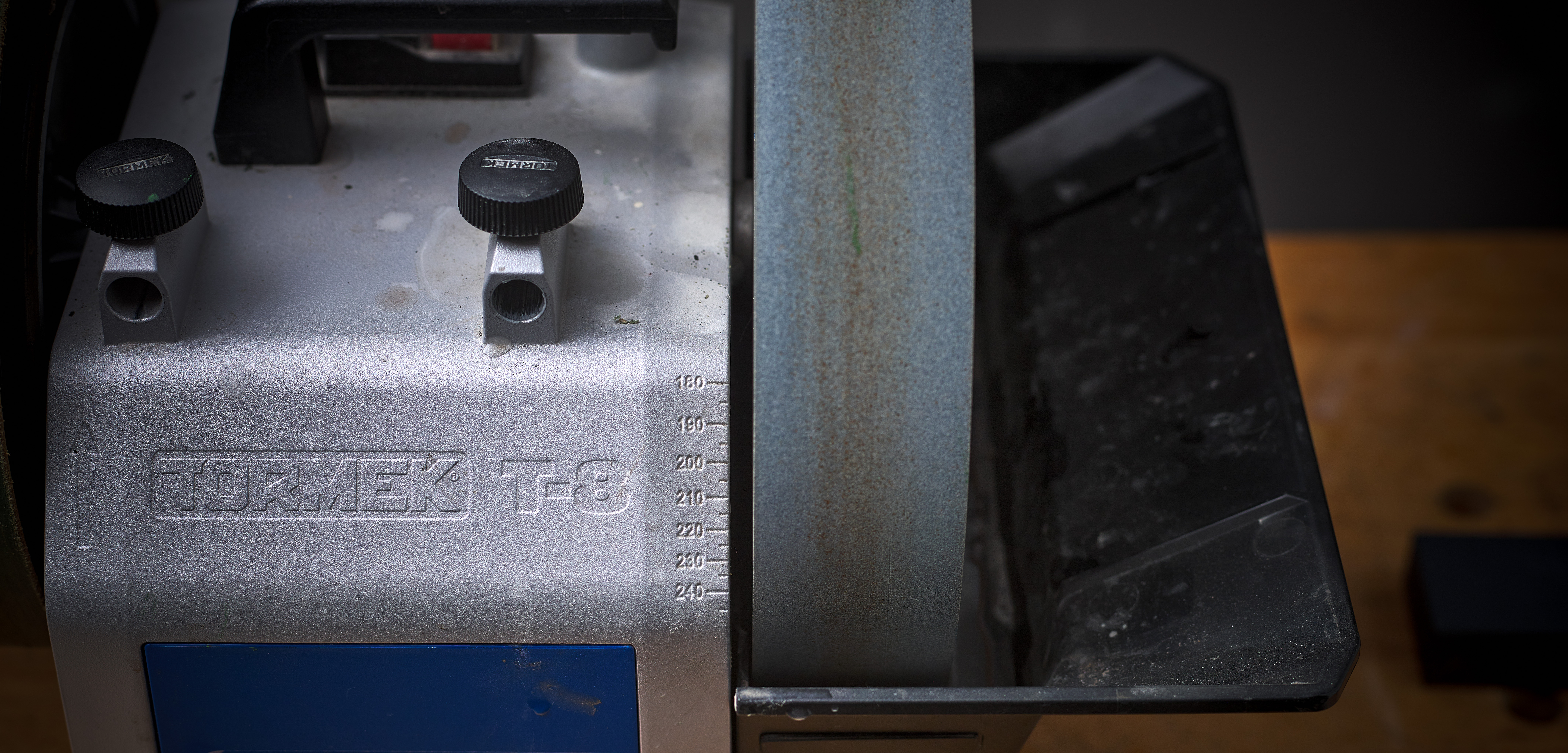 A close-up of the scale stamped on the Tormek T-8 housing, used to gauge the grindstone diameter.